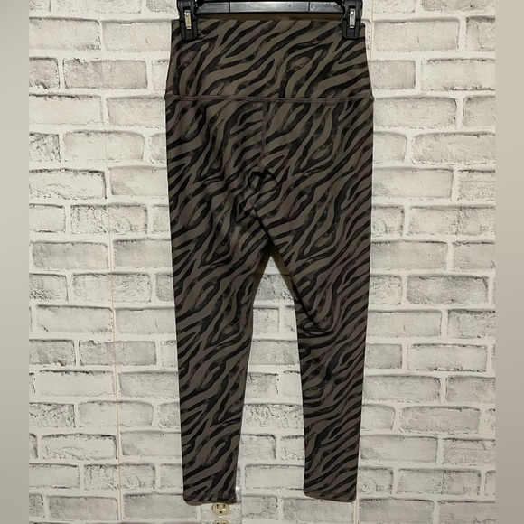 Women’s Evolution and Creation animal print high waist The Brianna leggings Sm - Picture 2 of 3